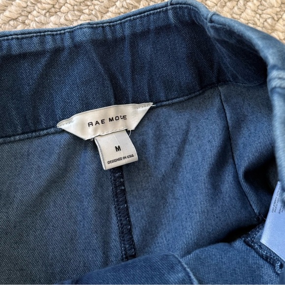 Vici Dark Wash Flare Leg Jeans - Picture 4 of 5